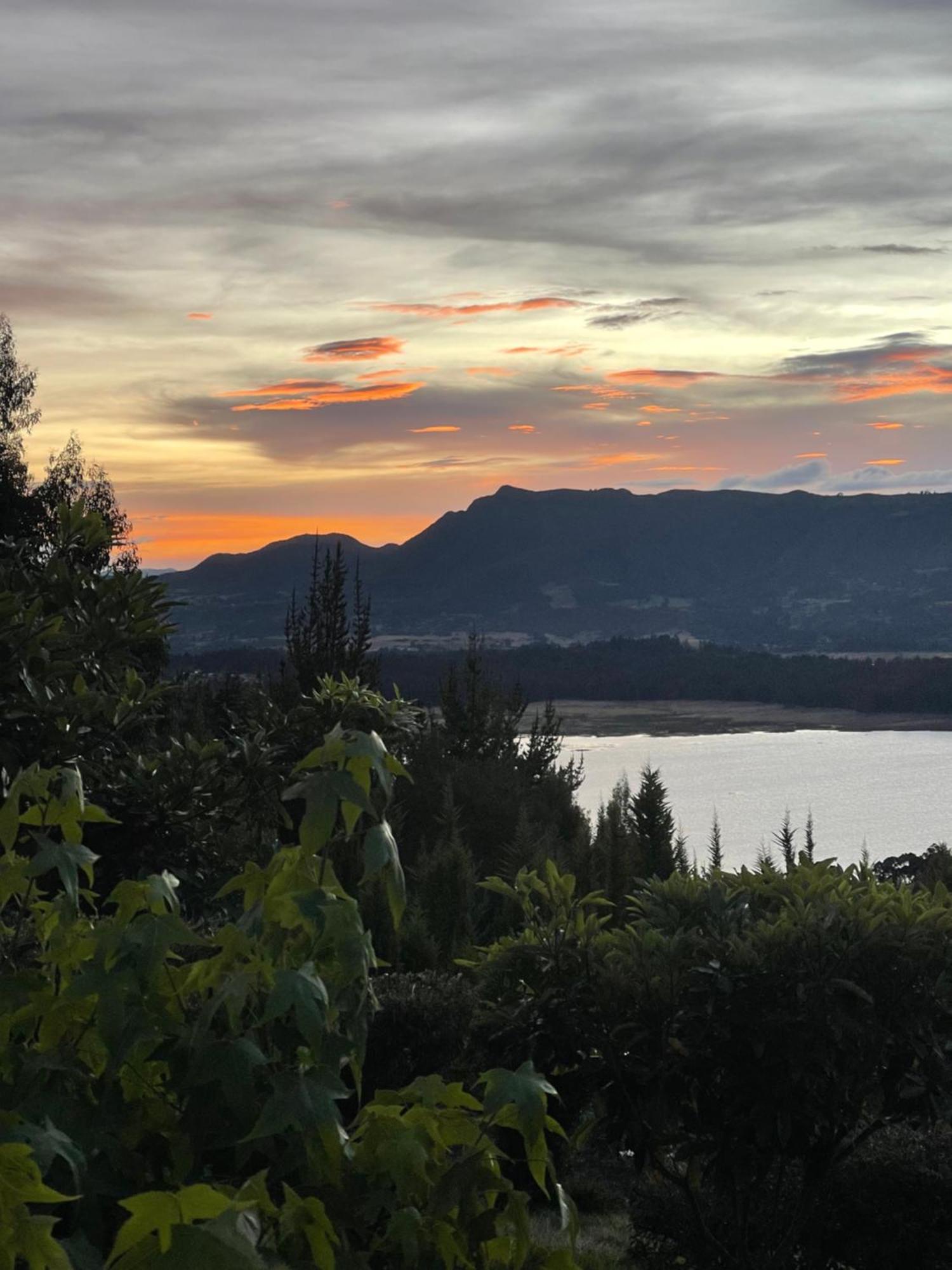 Mirador Valeisa Hotel Guatavita ภายนอก รูปภาพ